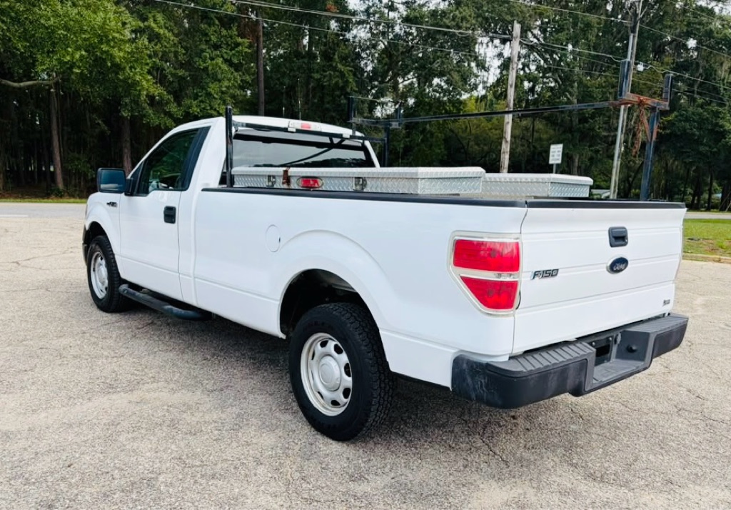 Photo 4 of this FORD F-150