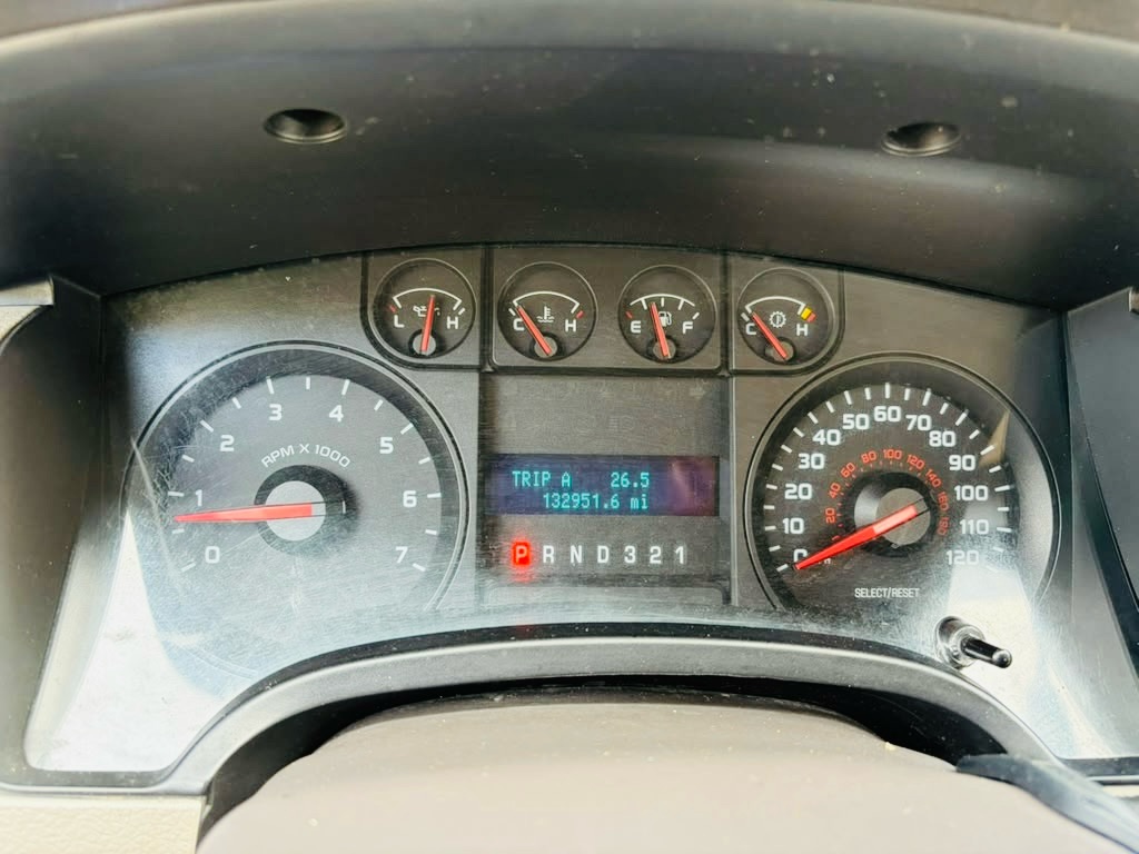 Photo 10 of this FORD F-150
