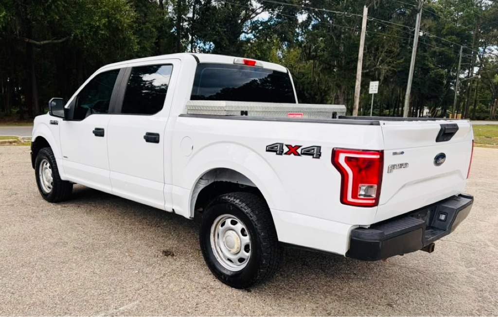 Photo 4 of this FORD F-150