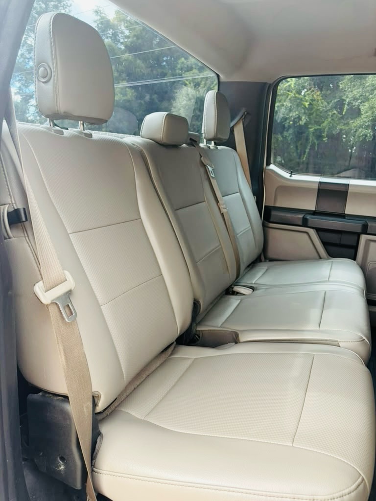 Photo 17 of this FORD F-150