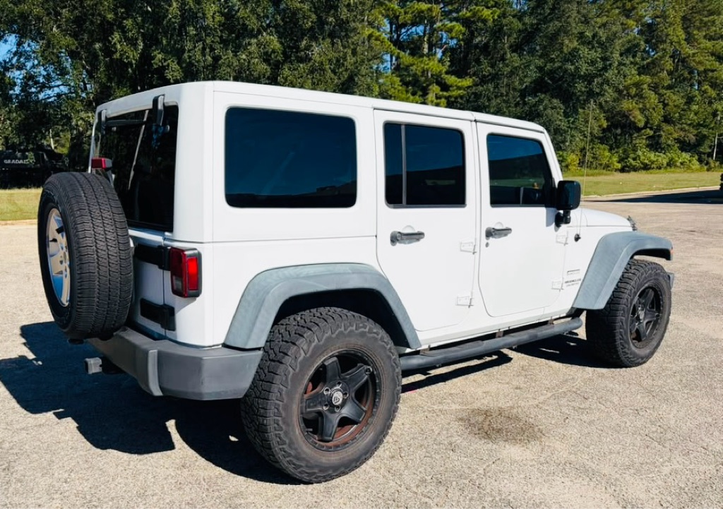 Photo 7 of this JEEP WRANGLER UNLIMI