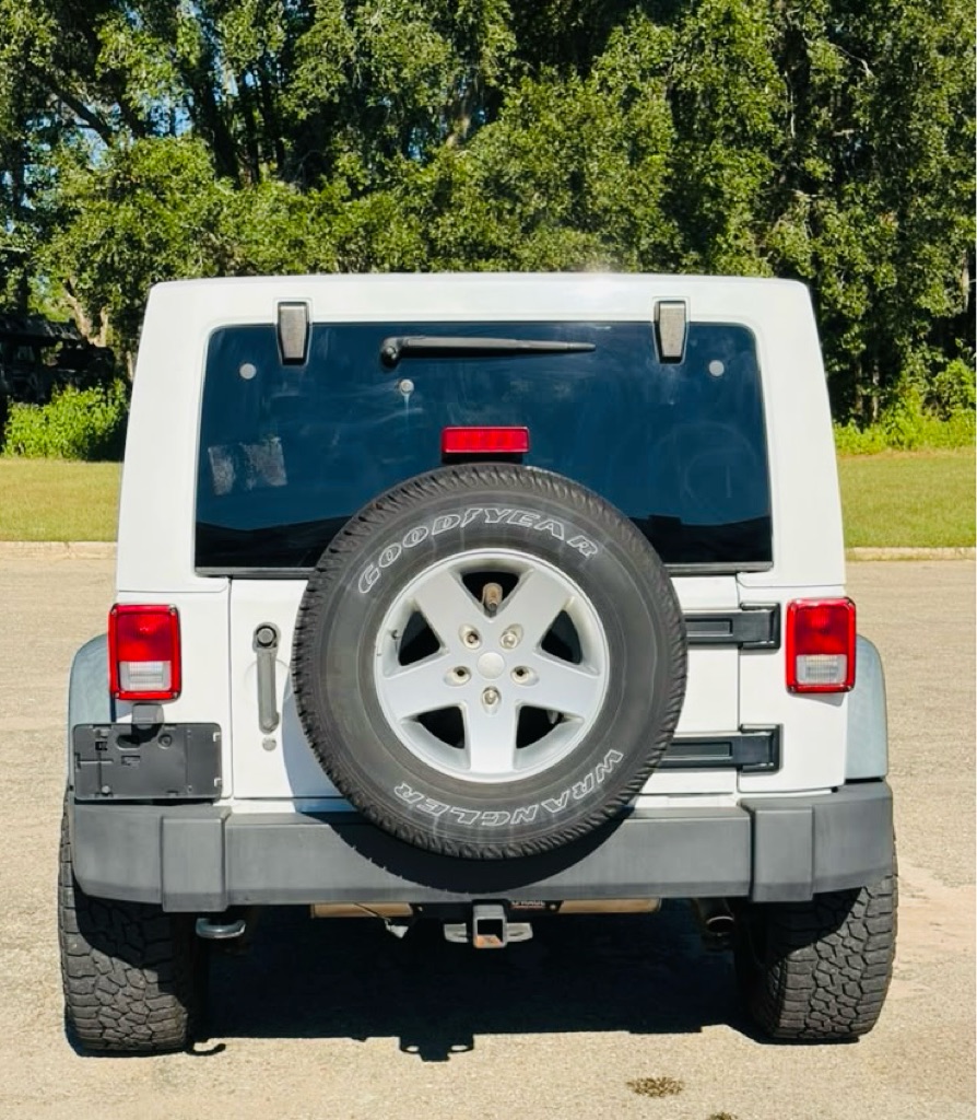 Photo 5 of this JEEP WRANGLER UNLIMI