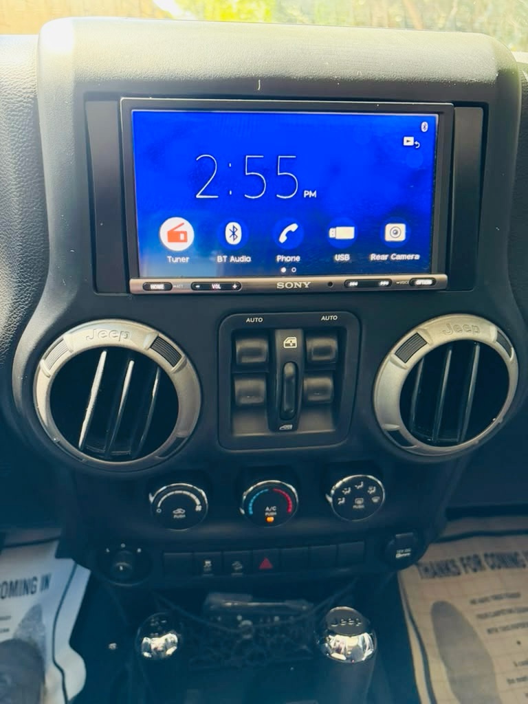 Photo 13 of this JEEP WRANGLER UNLIMI