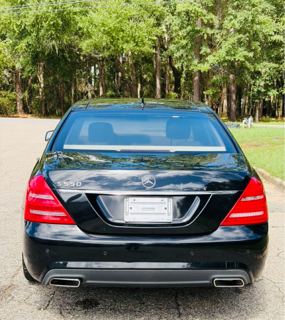 Photo 5 of this MERCEDES-BENZ S-CLASS