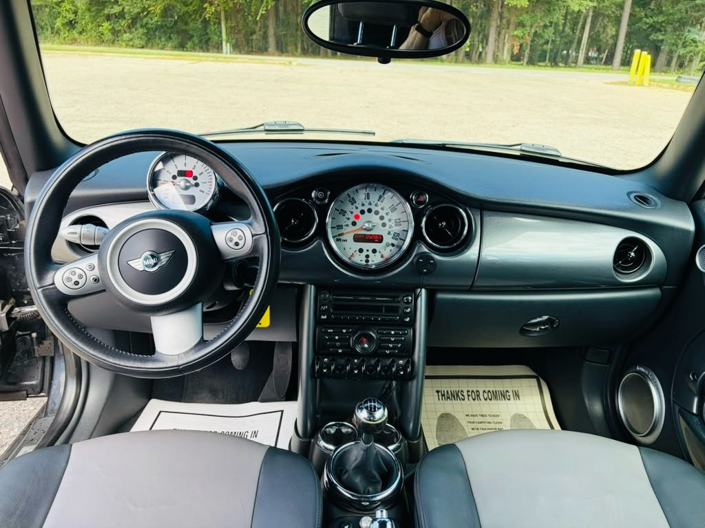 Photo 24 of this MINI COOPER