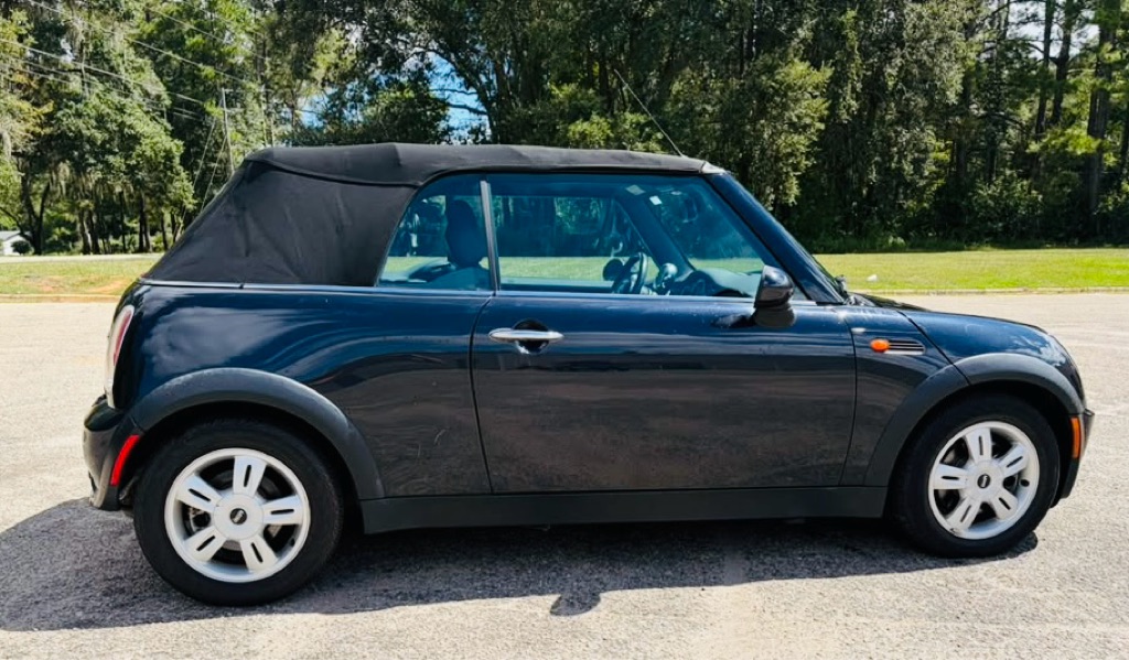 Photo 7 of this MINI COOPER