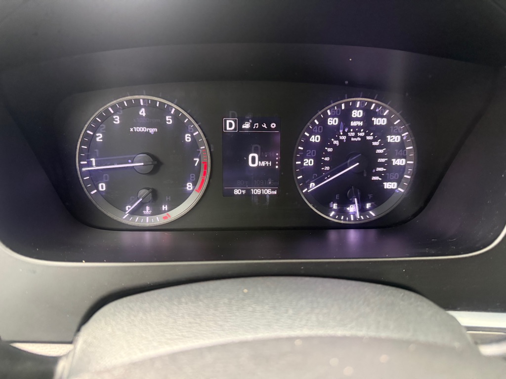 Photo 9 of this HYUNDAI SONATA