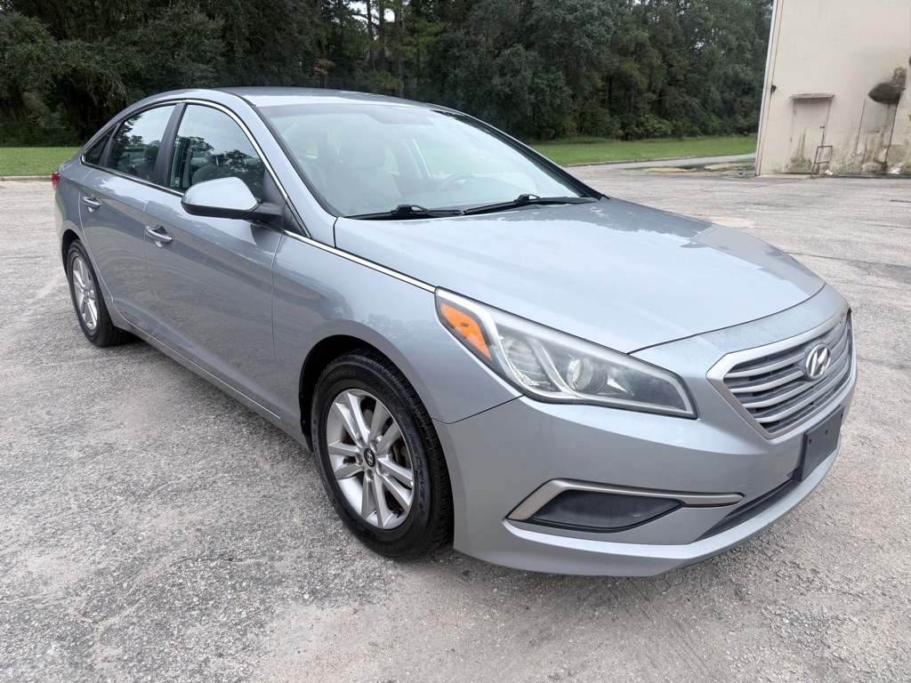 Photo 8 of this HYUNDAI SONATA