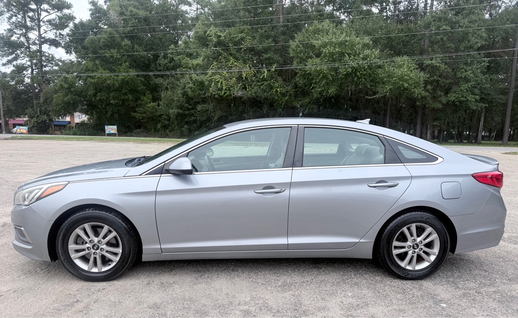 Photo 3 of this HYUNDAI SONATA