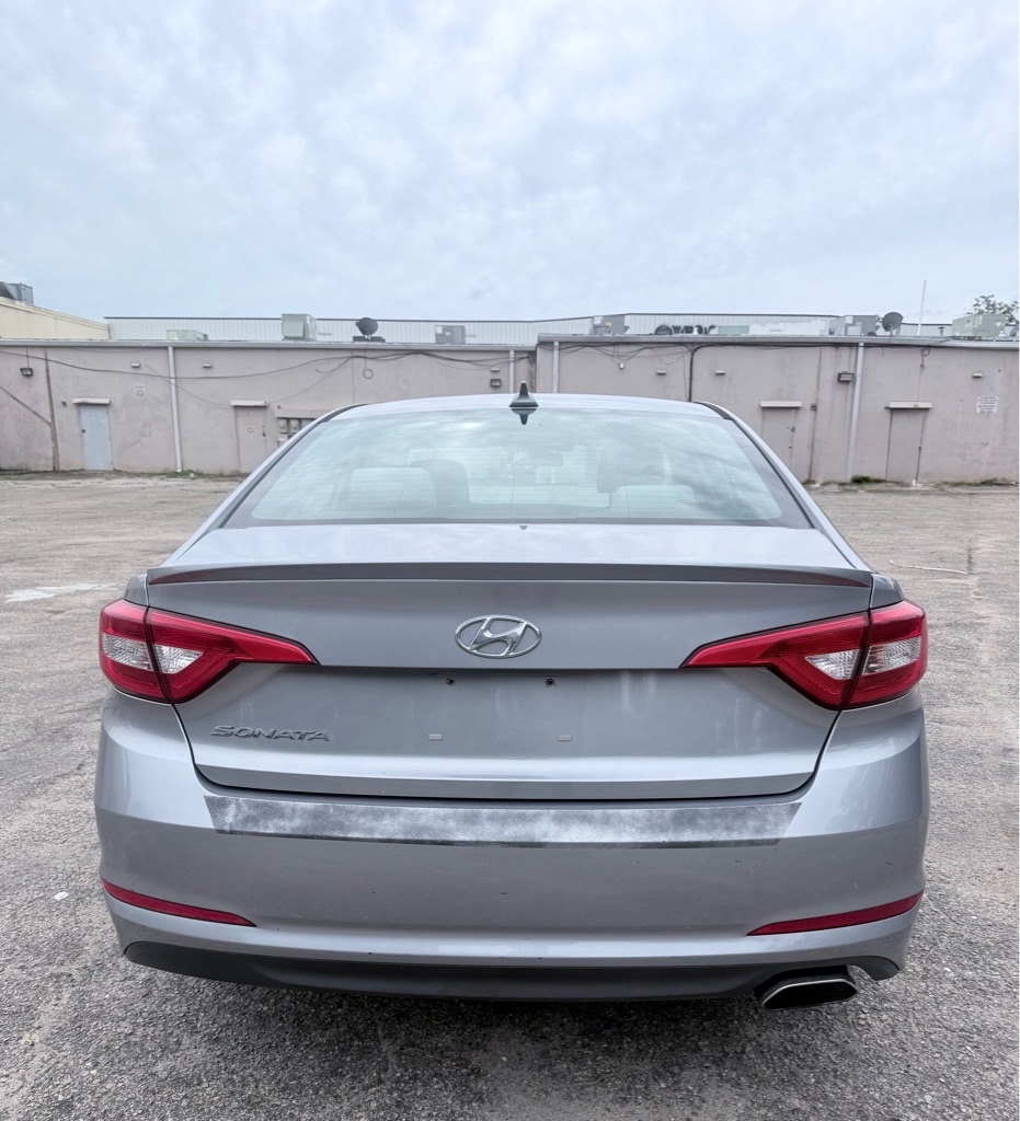 Photo 5 of this HYUNDAI SONATA