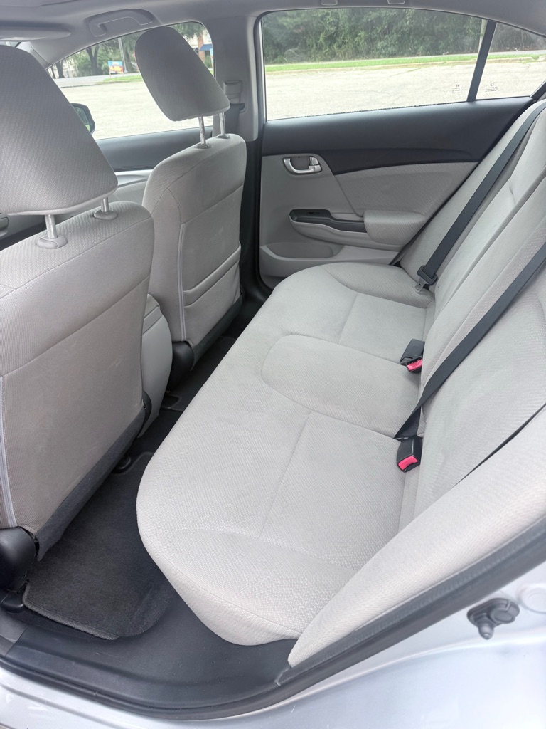 Photo 13 of this HONDA CIVIC