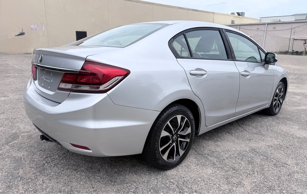 Photo 6 of this HONDA CIVIC