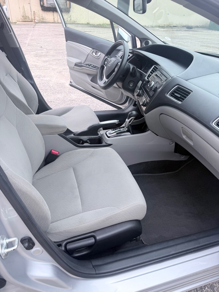Photo 15 of this HONDA CIVIC