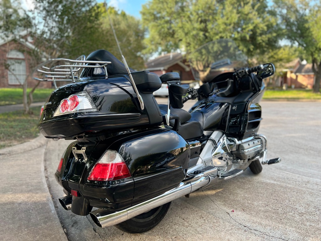 Photo 3 of this HONDA GOLDWING