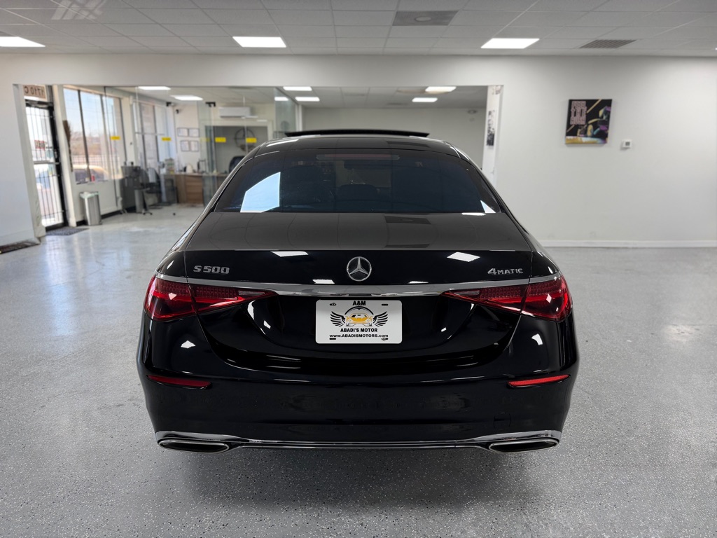 Photo 6 of this MERCEDES-BENZ S-CLASS