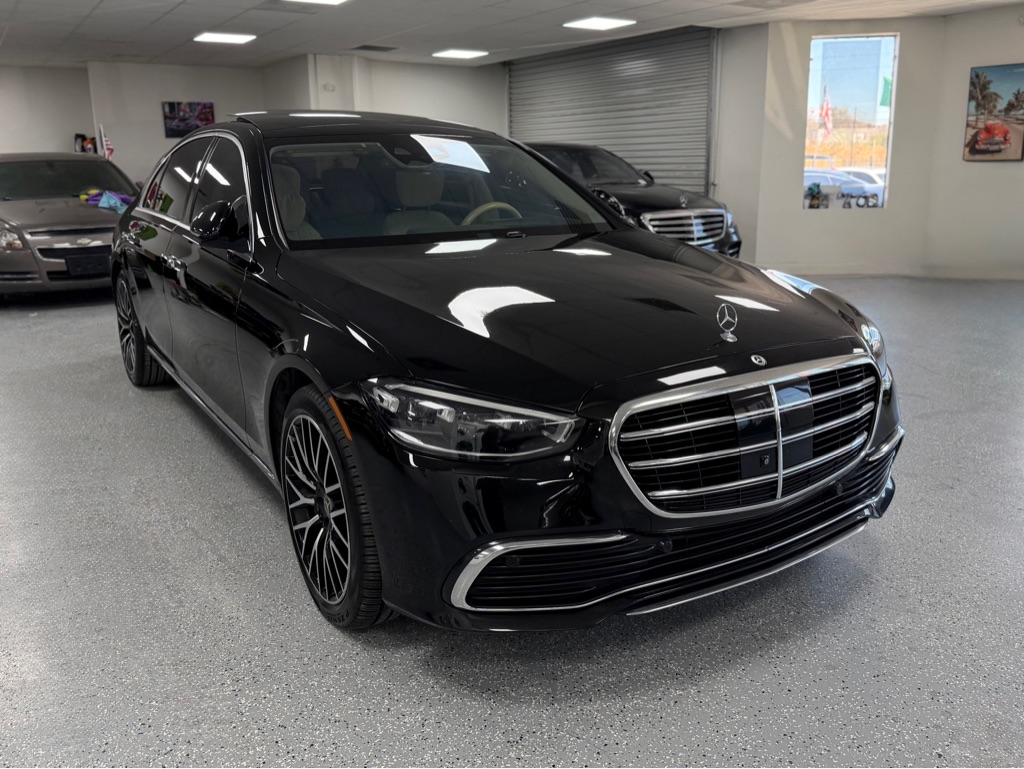 Photo 11 of this MERCEDES-BENZ S-CLASS