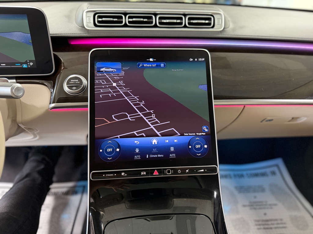 Photo 36 of this MERCEDES-BENZ S-CLASS