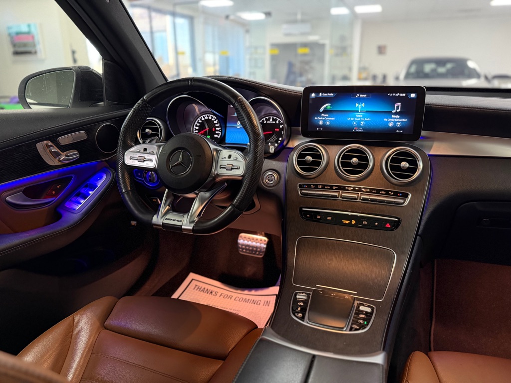 Photo 27 of this MERCEDES-BENZ GLC