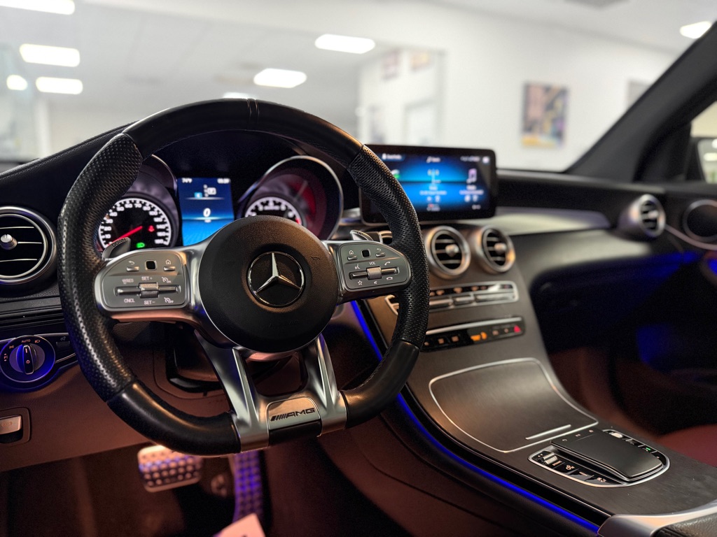 Photo 60 of this MERCEDES-BENZ GLC