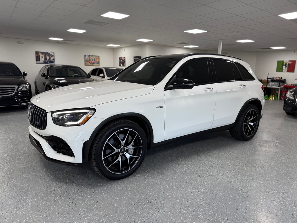 Photo 3 of this MERCEDES-BENZ GLC