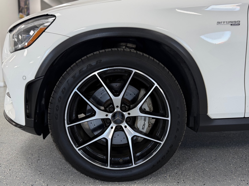 Photo 16 of this MERCEDES-BENZ GLC