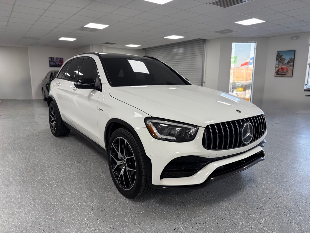 Photo 12 of this MERCEDES-BENZ GLC