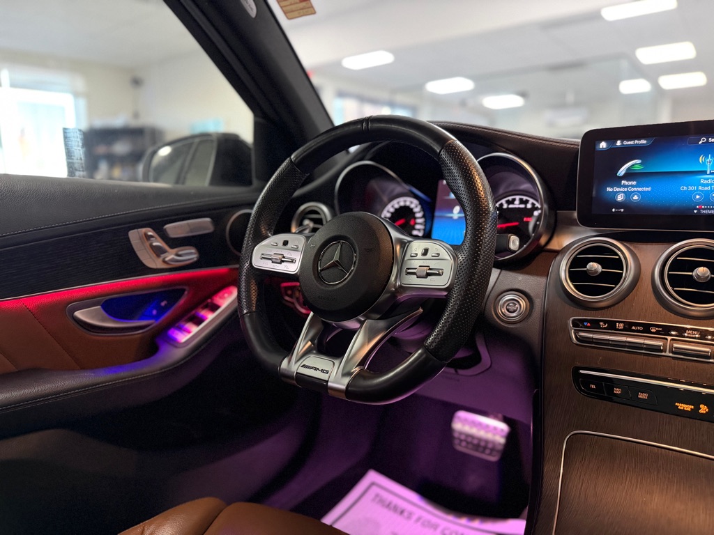Photo 30 of this MERCEDES-BENZ GLC