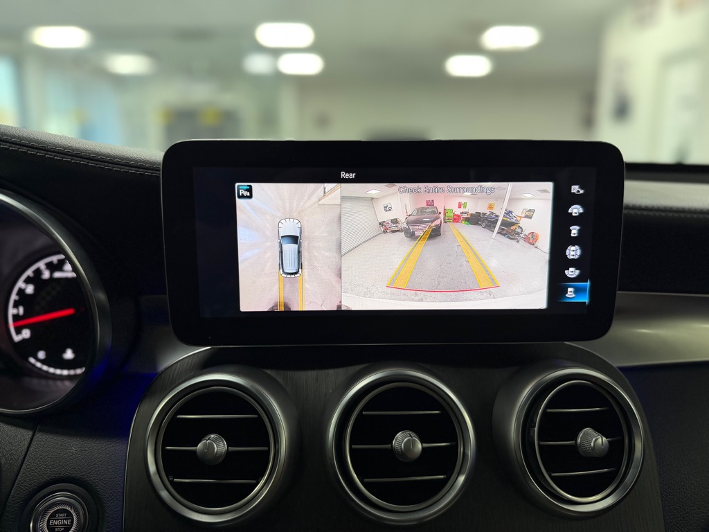 Photo 53 of this MERCEDES-BENZ GLC