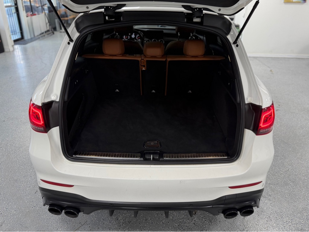 Photo 57 of this MERCEDES-BENZ GLC
