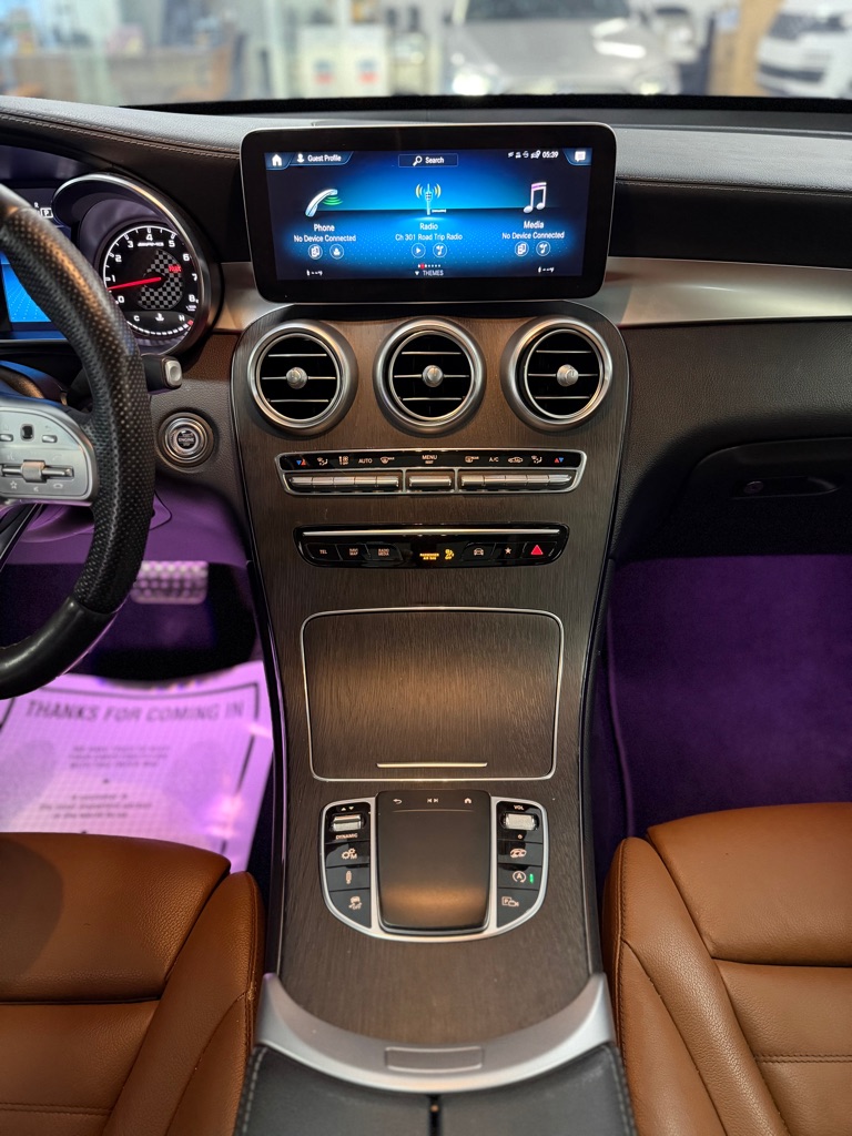 Photo 29 of this MERCEDES-BENZ GLC