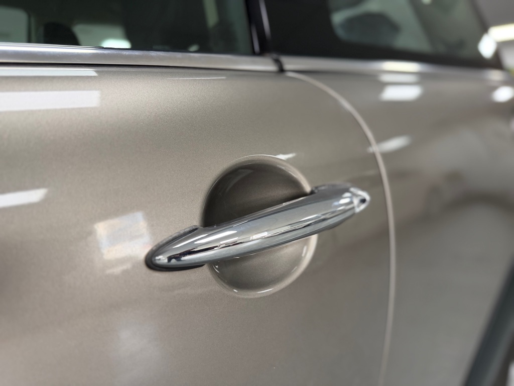 Photo 19 of this MINI HARDTOP