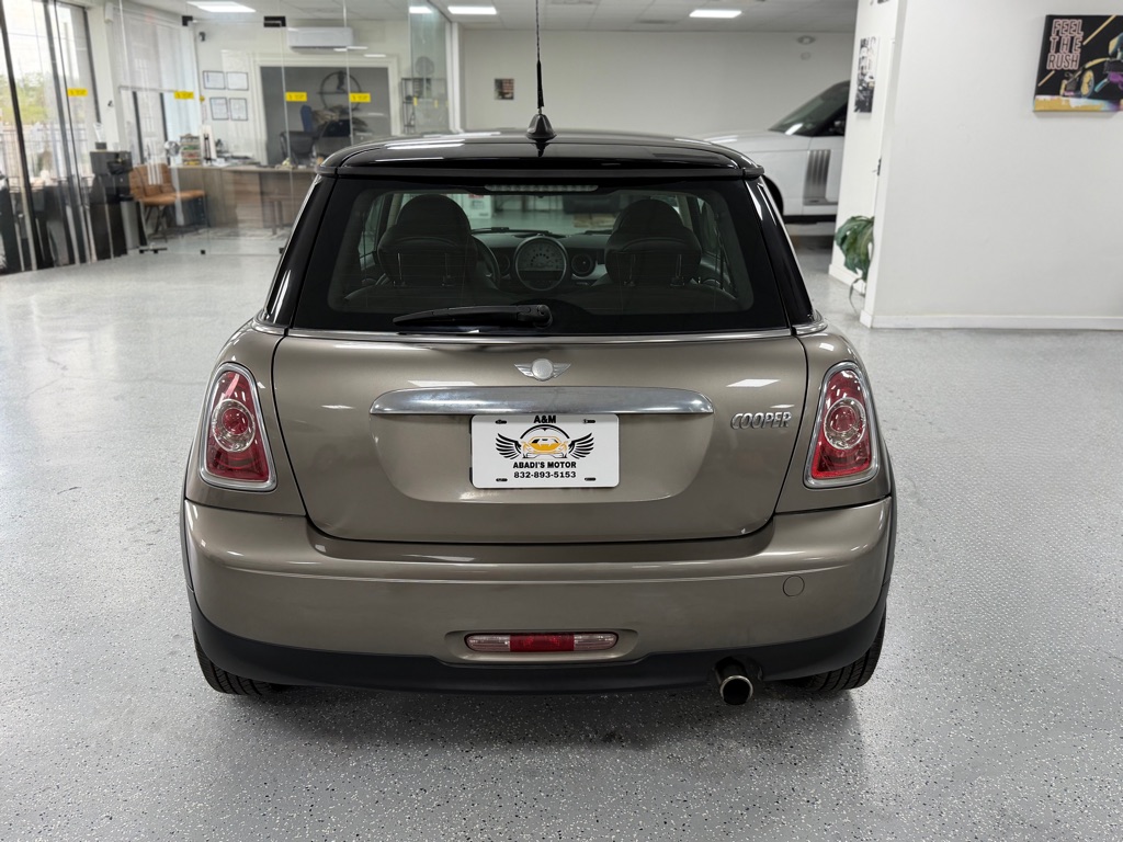 Photo 8 of this MINI HARDTOP