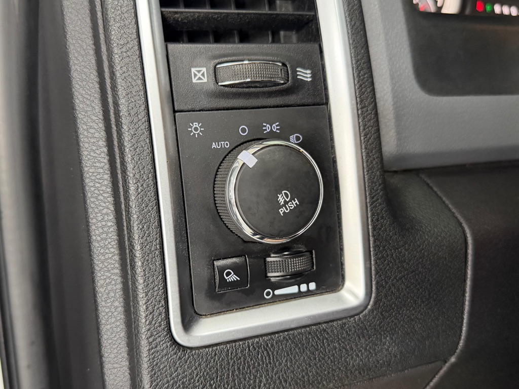 Photo 40 of this RAM 1500