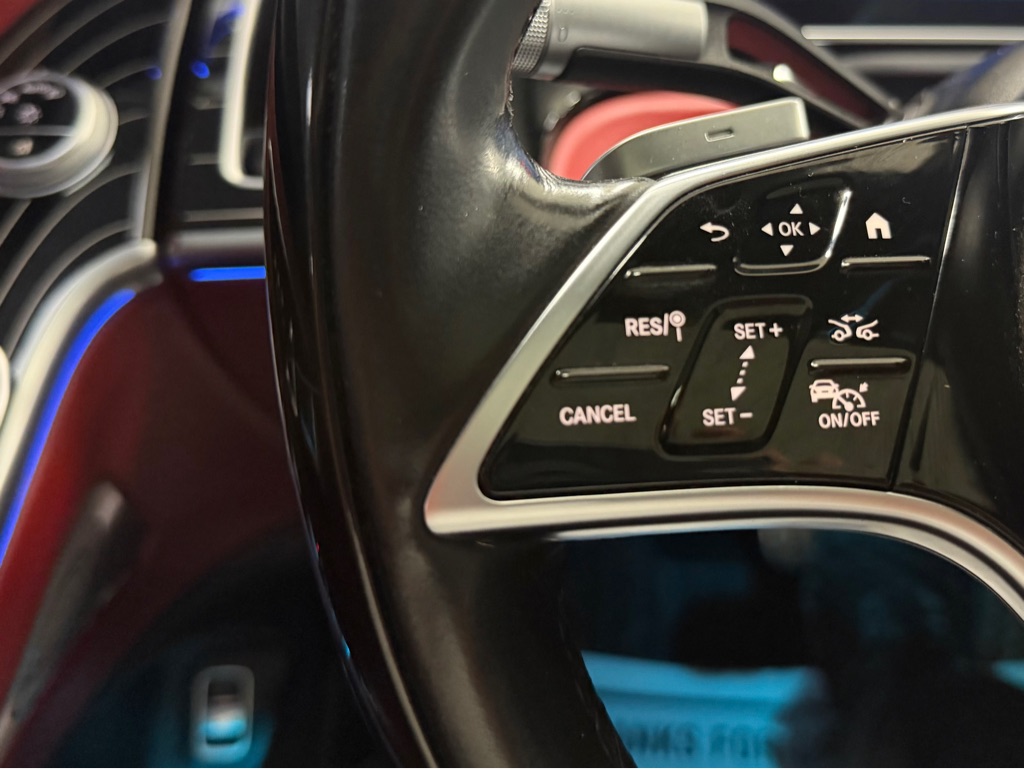 Photo 60 of this MERCEDES-BENZ S-CLASS