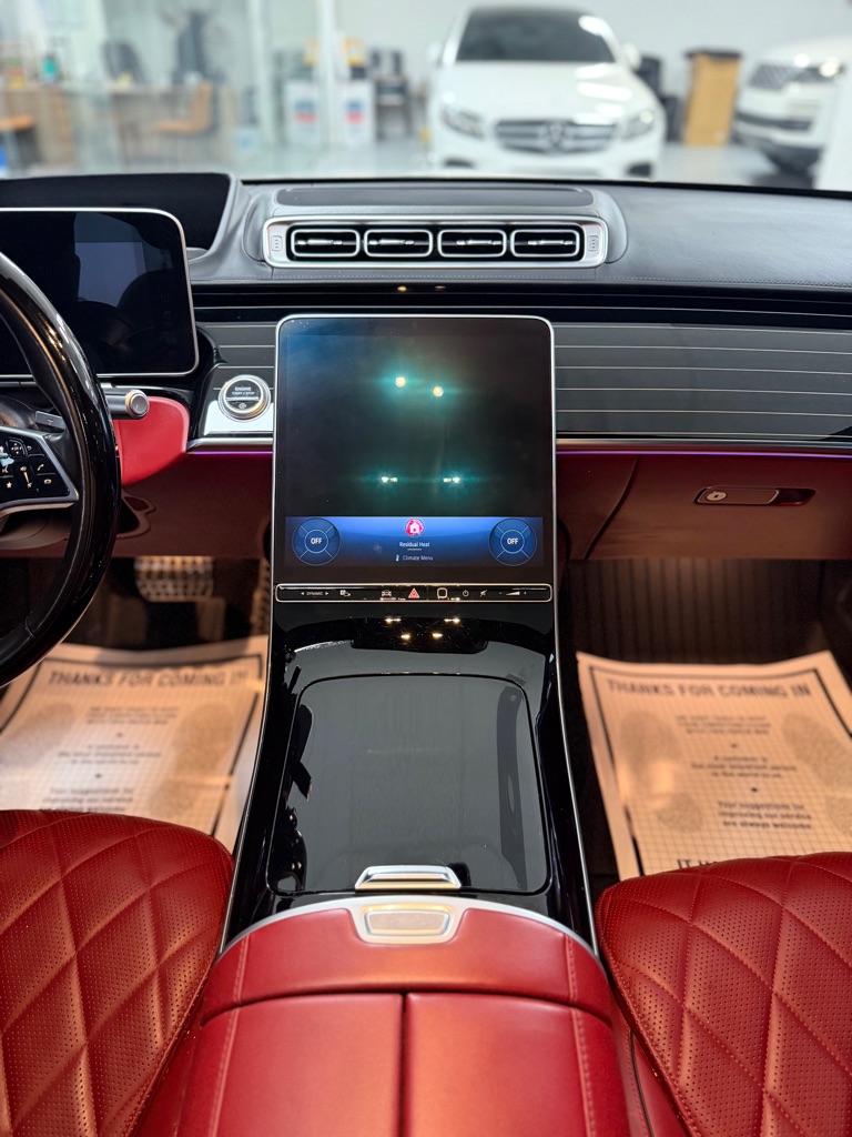 Photo 23 of this MERCEDES-BENZ S-CLASS