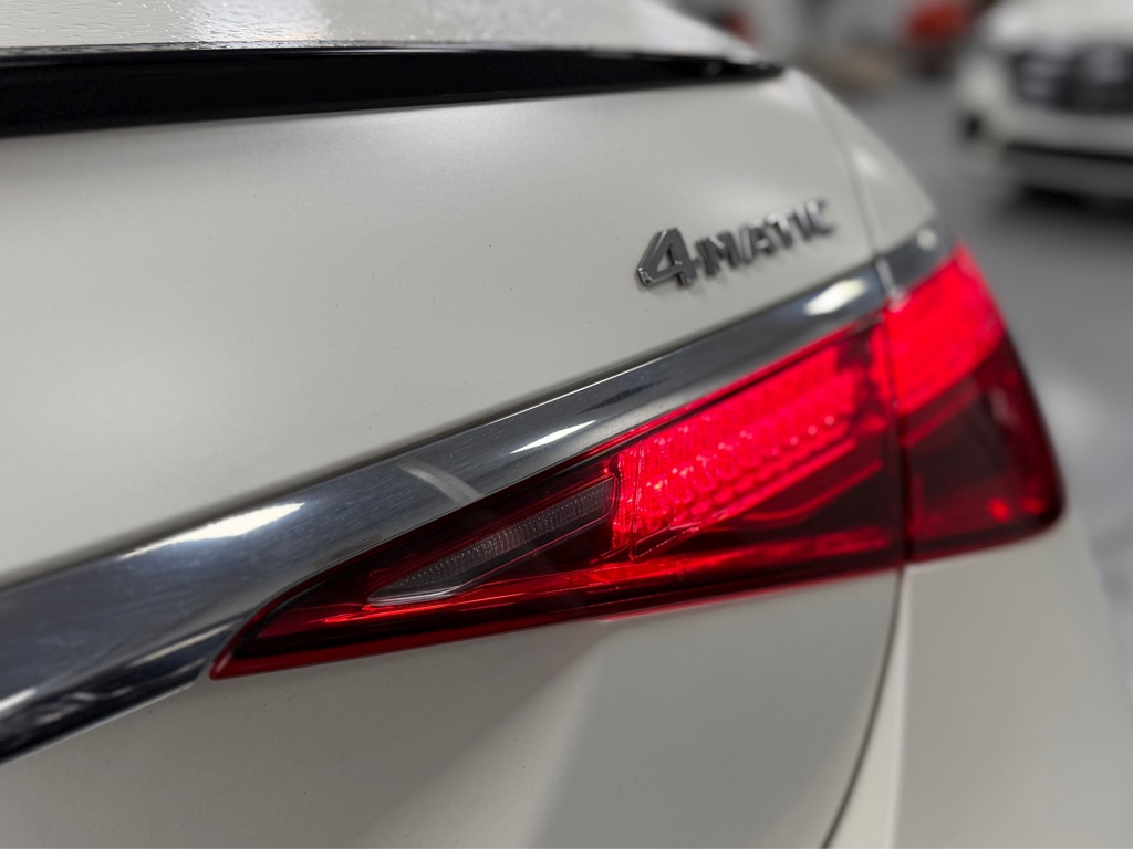 Photo 71 of this MERCEDES-BENZ S-CLASS