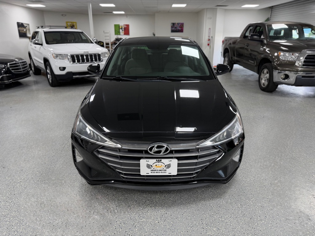 Photo 14 of this HYUNDAI ELANTRA
