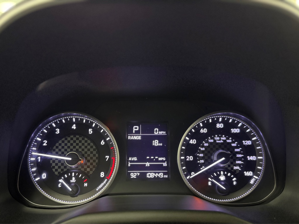 Photo 37 of this HYUNDAI ELANTRA