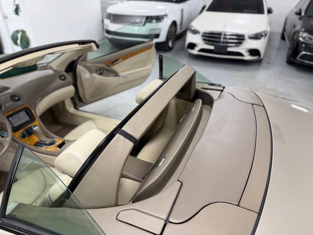 Photo 46 of this MERCEDES-BENZ SL-CLASS