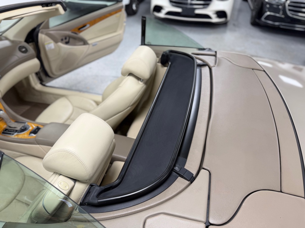 Photo 63 of this MERCEDES-BENZ SL-CLASS