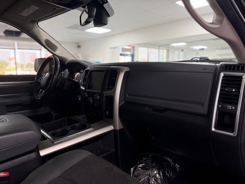 Photo 33 of this RAM 1500