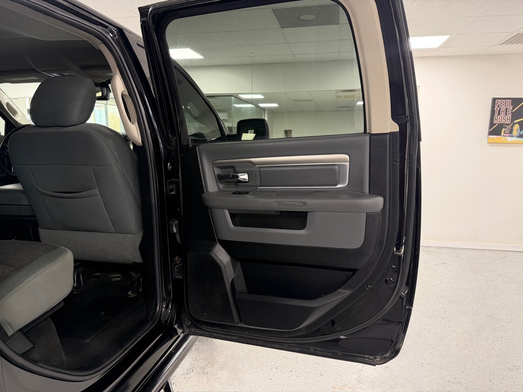 Photo 38 of this RAM 1500