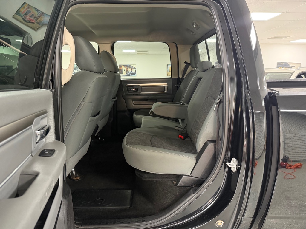 Photo 40 of this RAM 1500