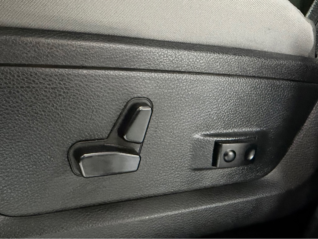 Photo 47 of this RAM 1500
