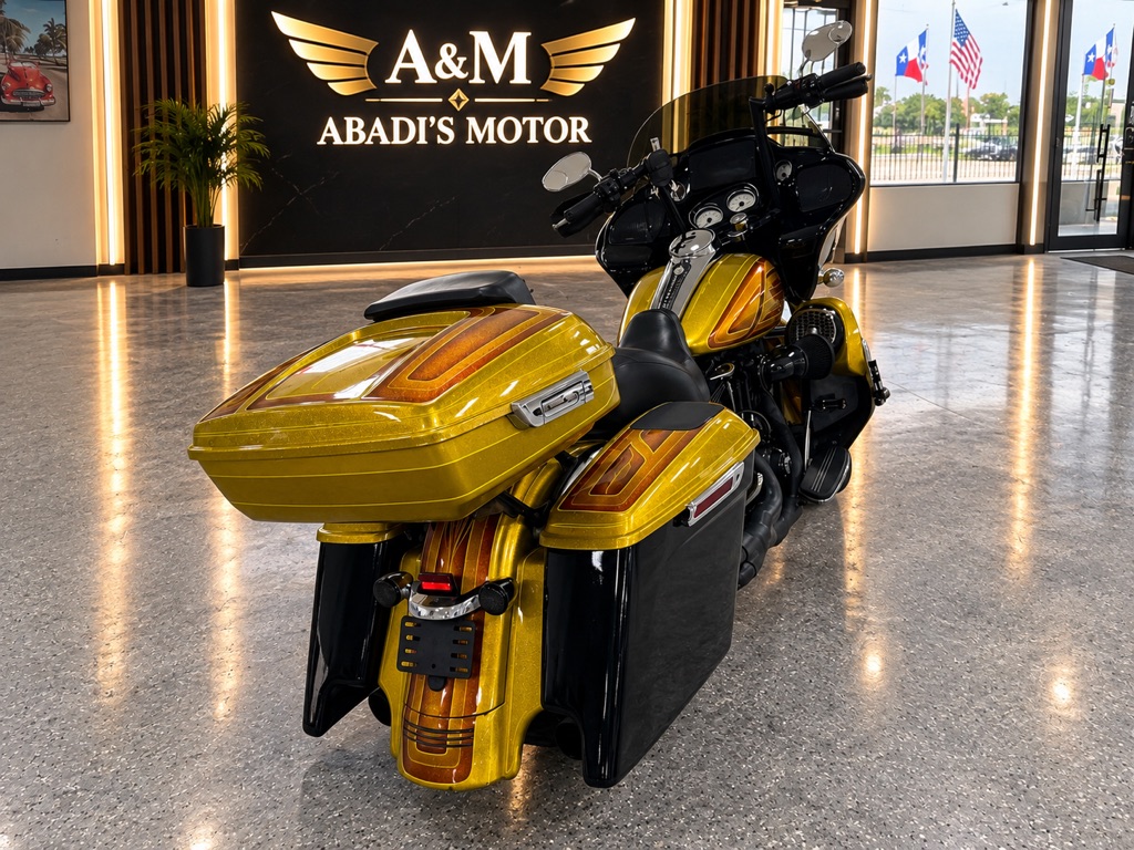 Photo 4 of this HARLEY-DAVIDSOM ROAD GLIDE