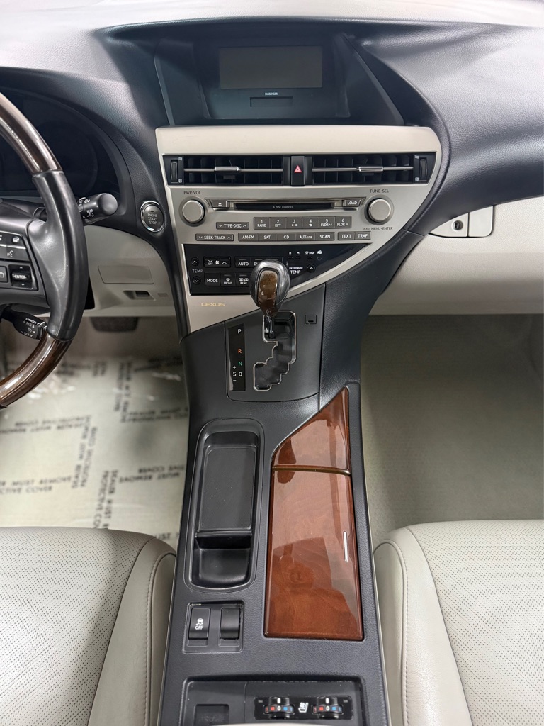 Photo 22 of this LEXUS RX 350