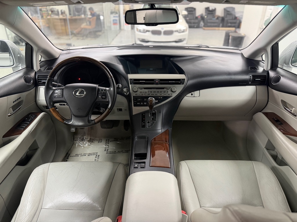 Photo 19 of this LEXUS RX 350