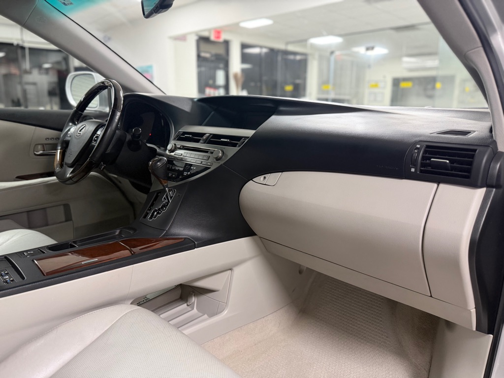 Photo 28 of this LEXUS RX 350