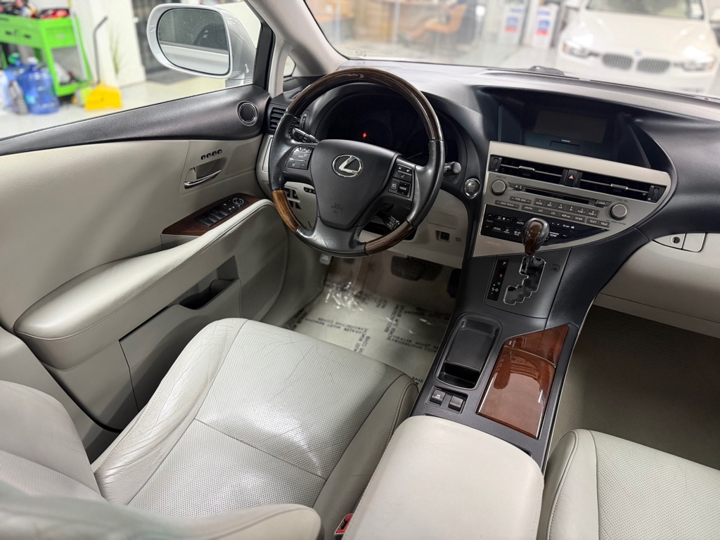 Photo 20 of this LEXUS RX 350