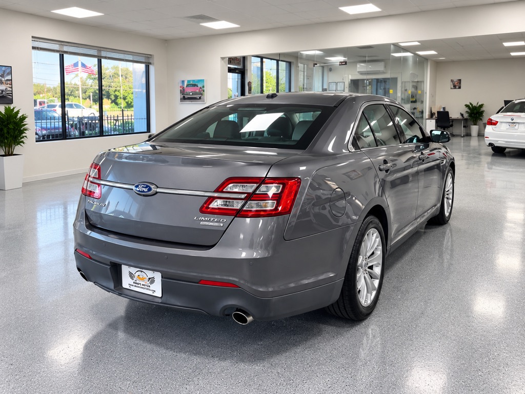 Photo 8 of this FORD TAURUS